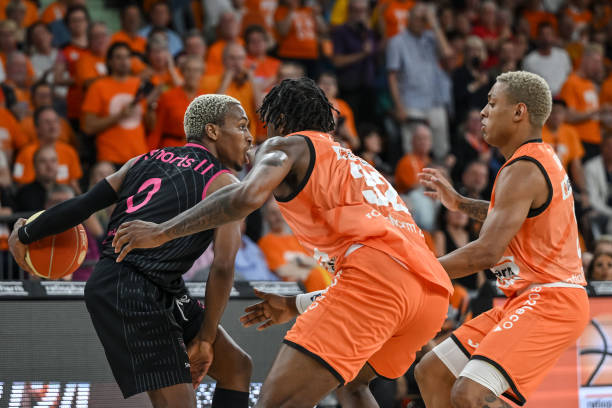 场卡卡在新 场卡卡在新