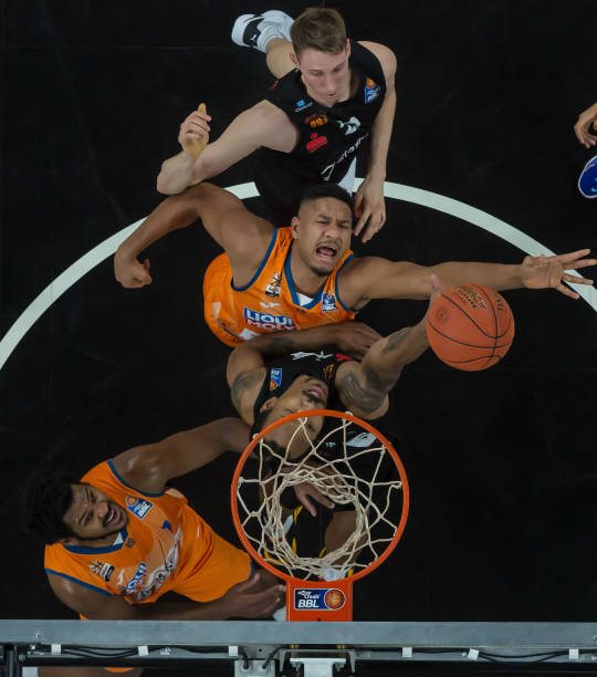 硬碰硬的较 硬碰硬的较