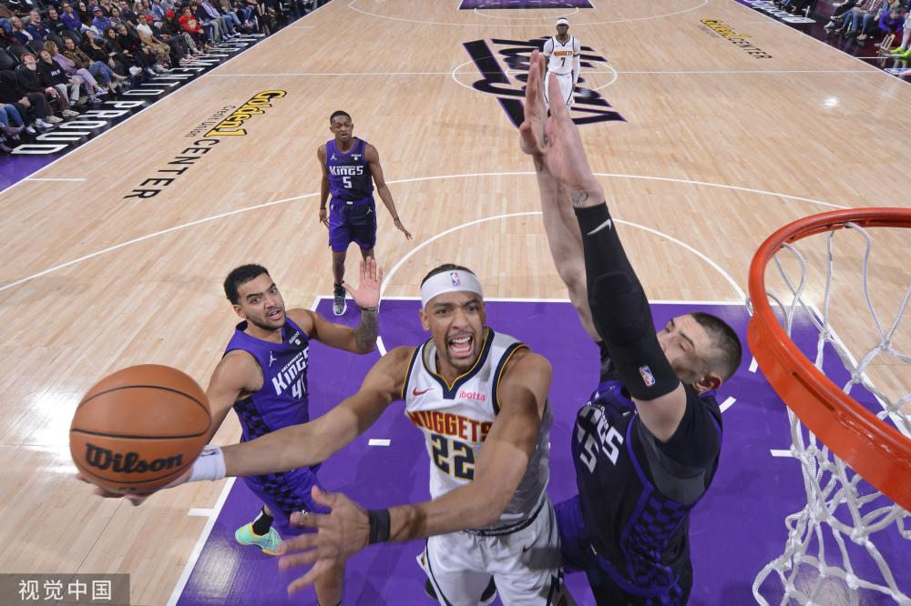 在这背景下 在这背景下